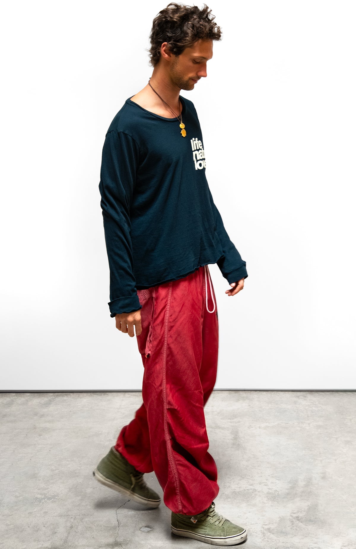 FreeCity MATTE/SATIN LOOSE DRAWCORD BIGGY PANT - Artyard Red White Smoke