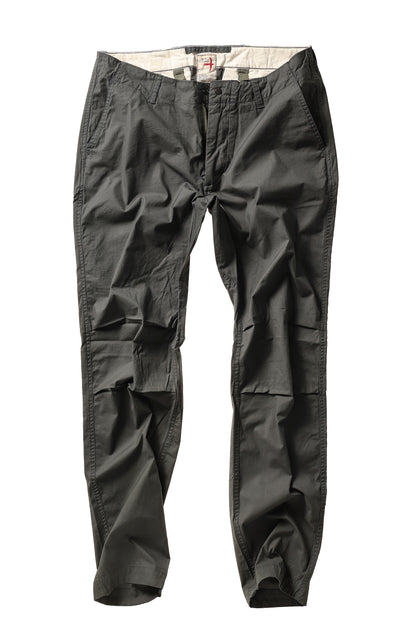 Flyweight Flex Chino - Charcoal - DUNE + SALT