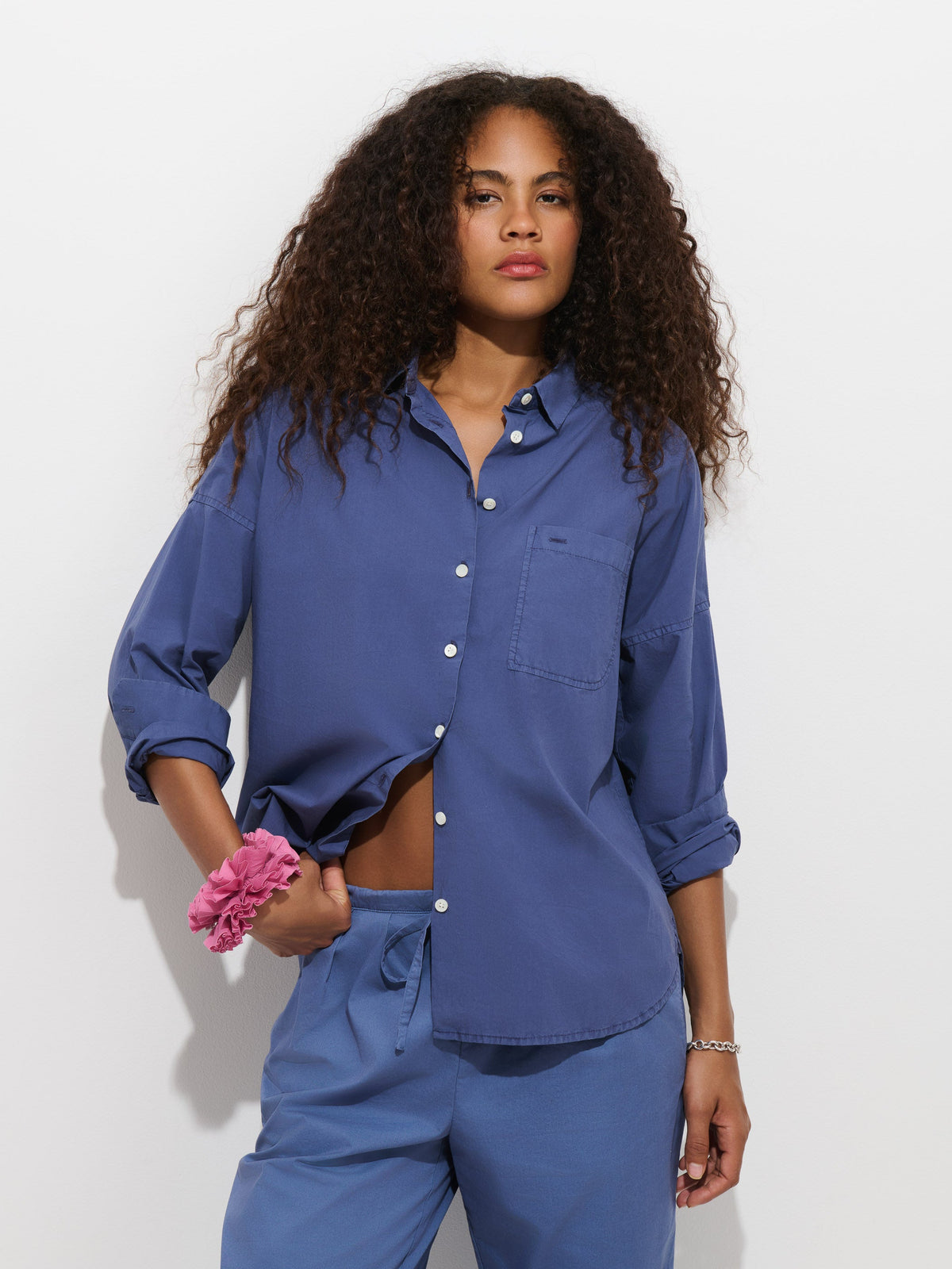 Jo Shirt in Cotton Poplin - Sea Ranch Blue