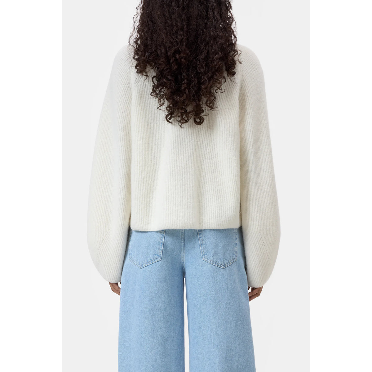 Women's alpaca-wool-blend jumper in whipped cream color, featuring a cozy fit and soft texture from Closed Women's.