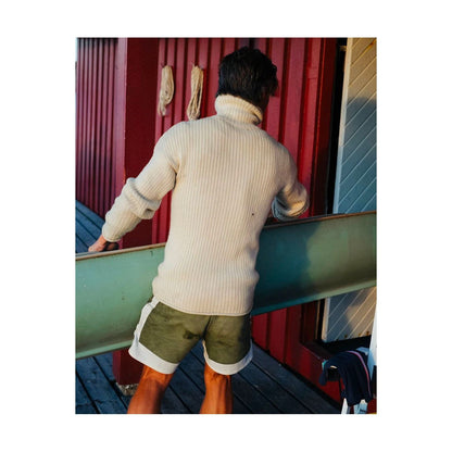 Men's 7-inch Field Shorts by Amundsen in faded navy and navy, featuring a casual fit and durable fabric for outdoor wear.