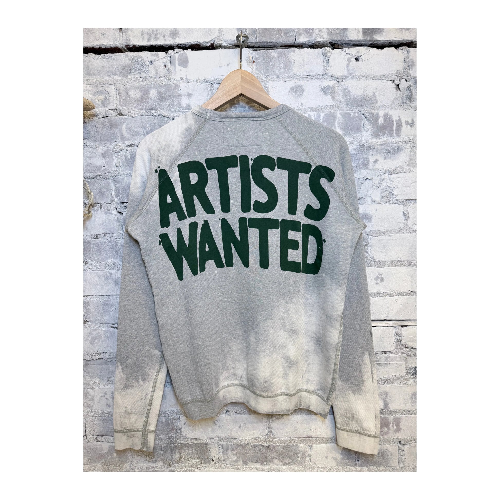 Women's Heather Bleachout raglan shirt by Freecity featuring a heathered fabric and casual sporty style.