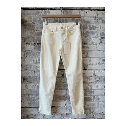 Women's Ivory Baker Power Stretch Skinny Jeans by Closed, showcasing a close-up of the fitted denim fabric and stylish design.
