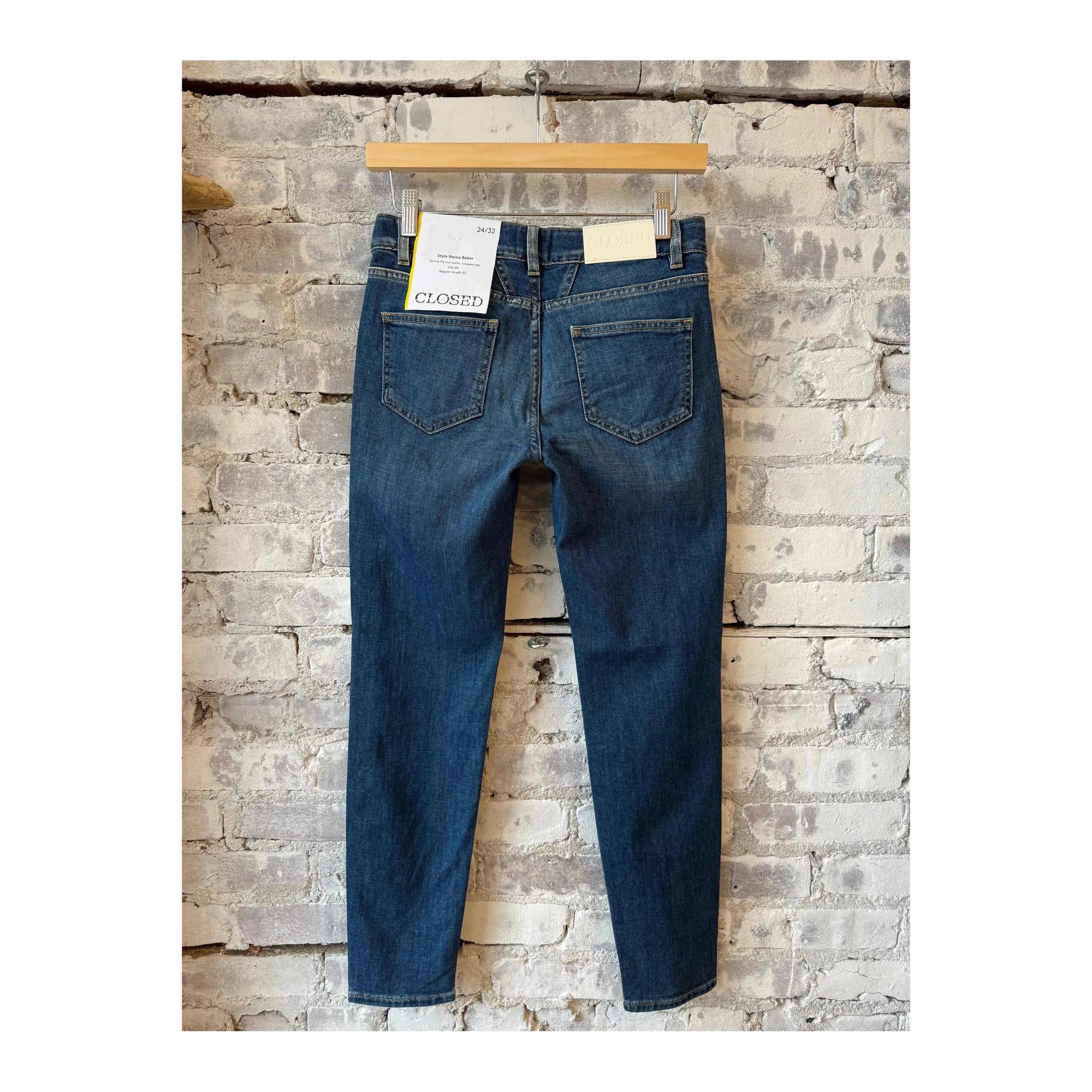 Closed Women's Baker Skinny Jean in dark blue denim, fitted silhouette with classic five-pocket design and subtle stitching.