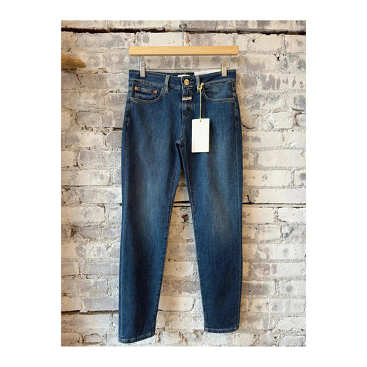 Dark blue Closed Women's Baker Skinny Jean for women, showing fitted denim style with classic five-pocket design.