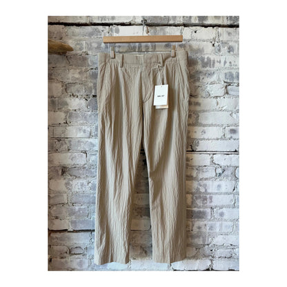 Men's NN07 Bill Seersucker Trouser in Fog, lightweight seersucker fabric, tailored fit, featuring classic design and subtle texture.