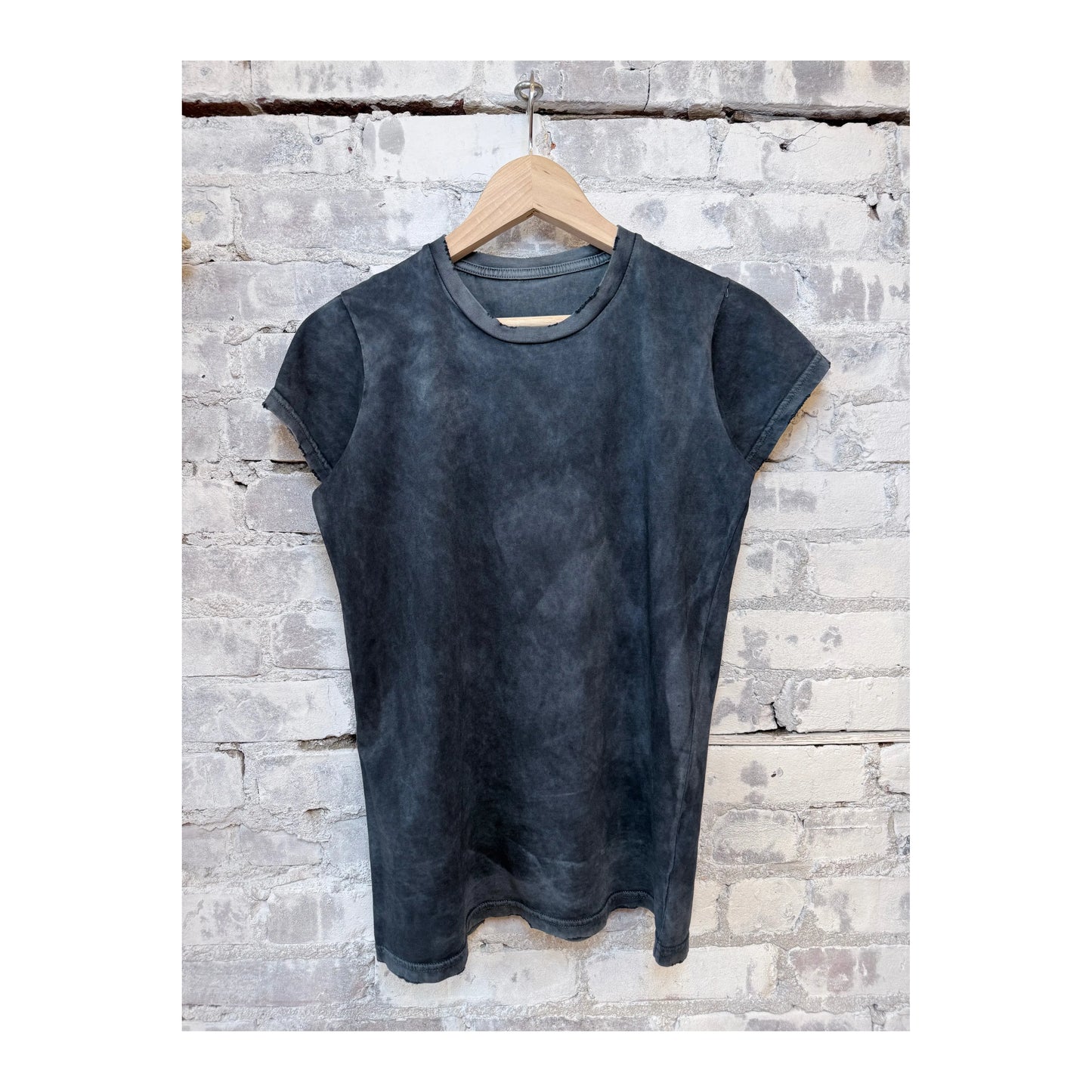 Women's Freecity CANYONKID CIRCA 1972 SUPERVINTAGE Powder Tee in Volcano Powder, featuring a relaxed fit and vintage-inspired design.