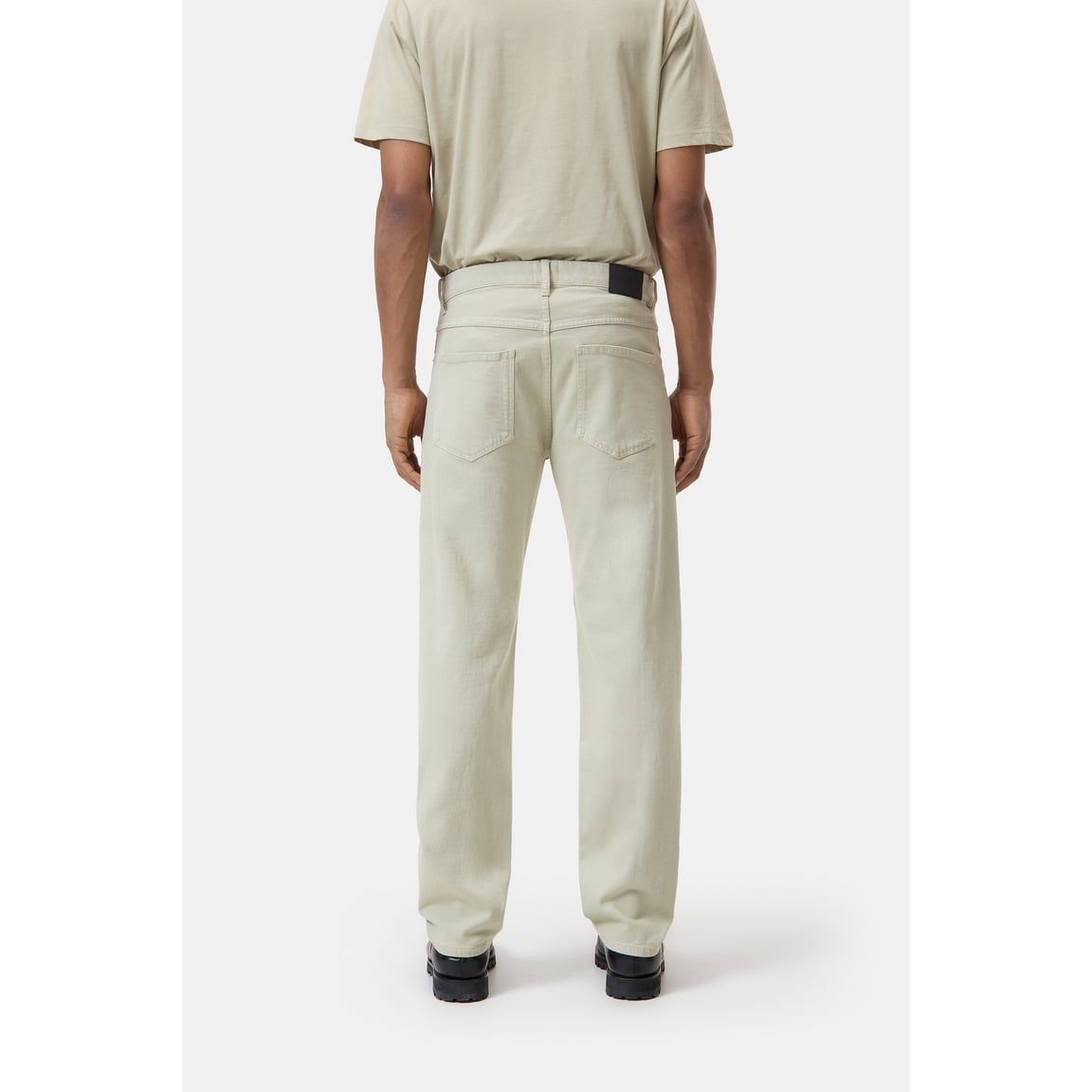 Men's Cooper True Stretch Jean in Cloud Grey by Closed Men’s, showing a slim-fit denim with classic five-pocket design.
