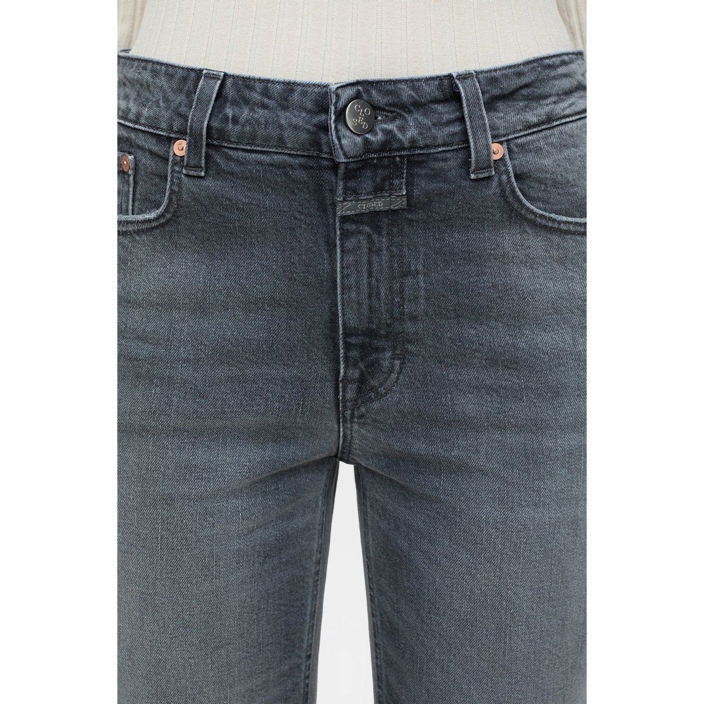 Women's Milo Comfort Stretch Straight Jean in mid grey by Closed, featuring a mid-rise fit and classic straight-leg style.