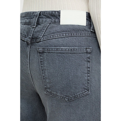 Women's Milo Comfort Stretch Straight Jean in mid grey by Closed Women's, featuring a relaxed fit and classic denim style.