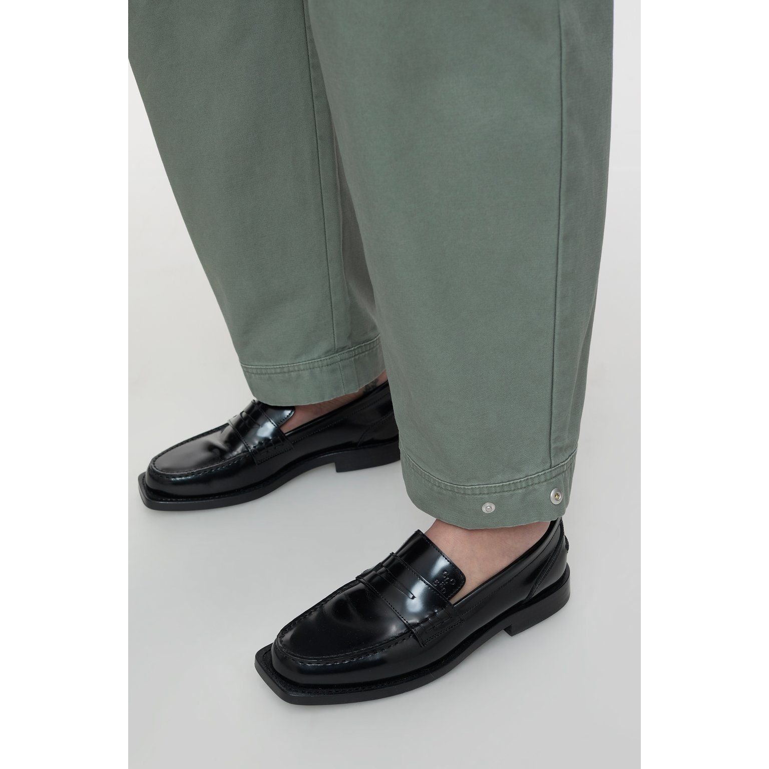 Women's Rhannon Barrel Pants in faded green by Closed, featuring a relaxed fit and casual style, shown in this image.