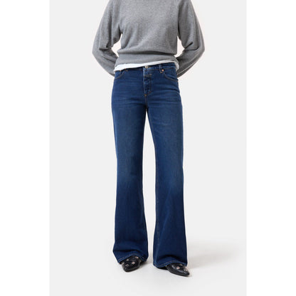 Women's Gillan Comfort Stretch Wide Jeans in dark blue by Closed, featuring a relaxed fit and classic denim style.