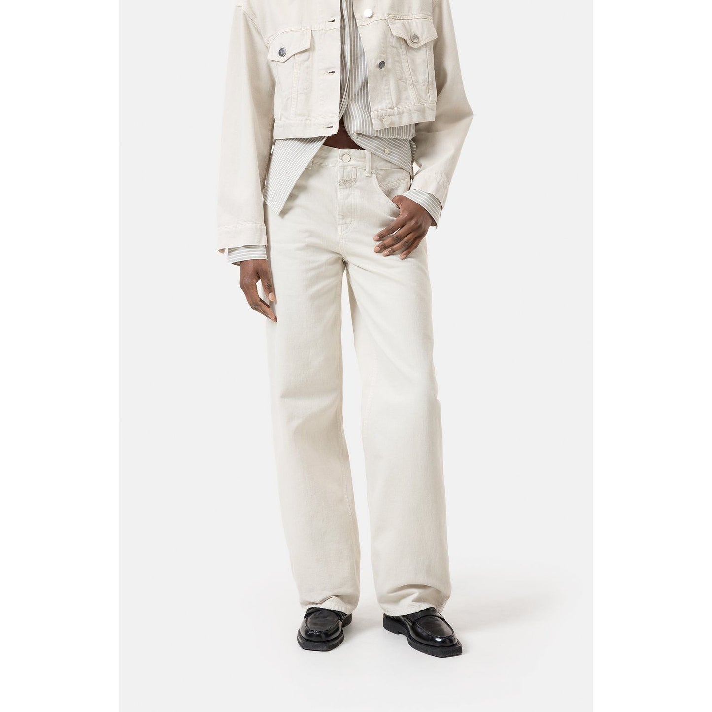 Nikka Wide Jean in stone beige for women by Closed Women's, featuring a relaxed fit and classic denim texture.