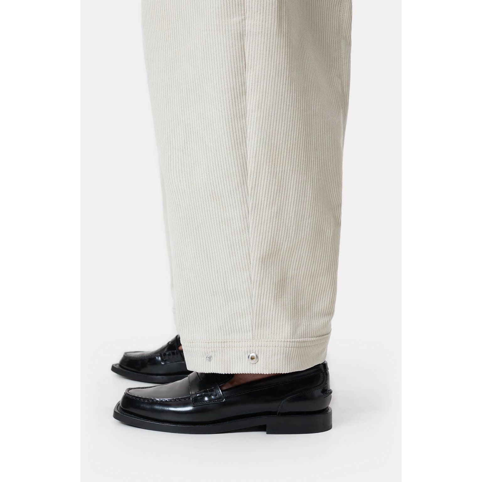 Women's Rhannon Relaxed Corduroy Pants in Pearl Beige by Closed, shown in a relaxed fit style with soft corduroy texture.