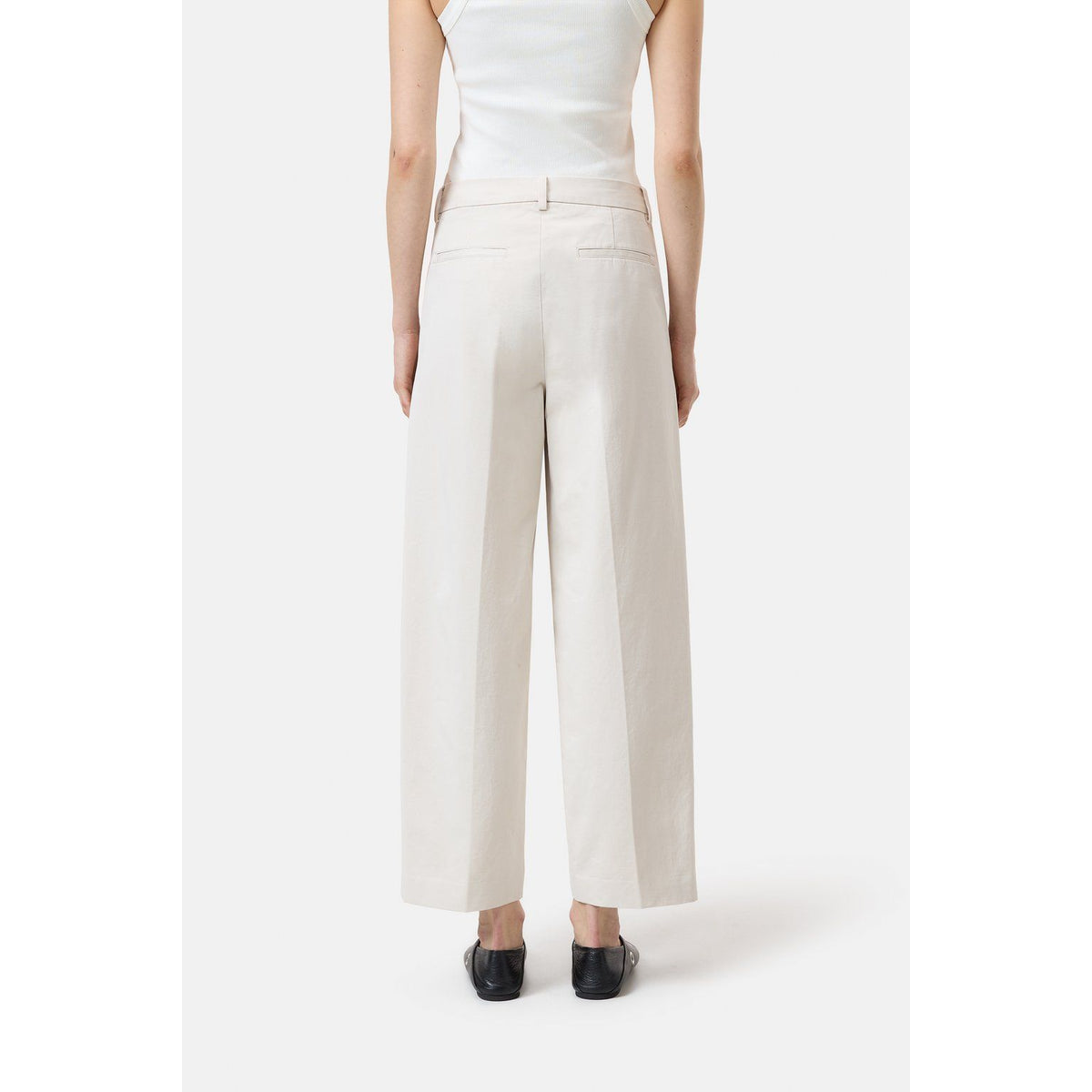 Women's Ruthy Relaxed Pant in Stone Beige by Closed, featuring a comfortable fit and casual style.