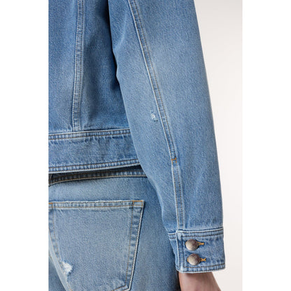Women's mid blue denim jacket by Closed, stylish 33° fit with classic stitching and button closure, casual outerwear for everyday wear.