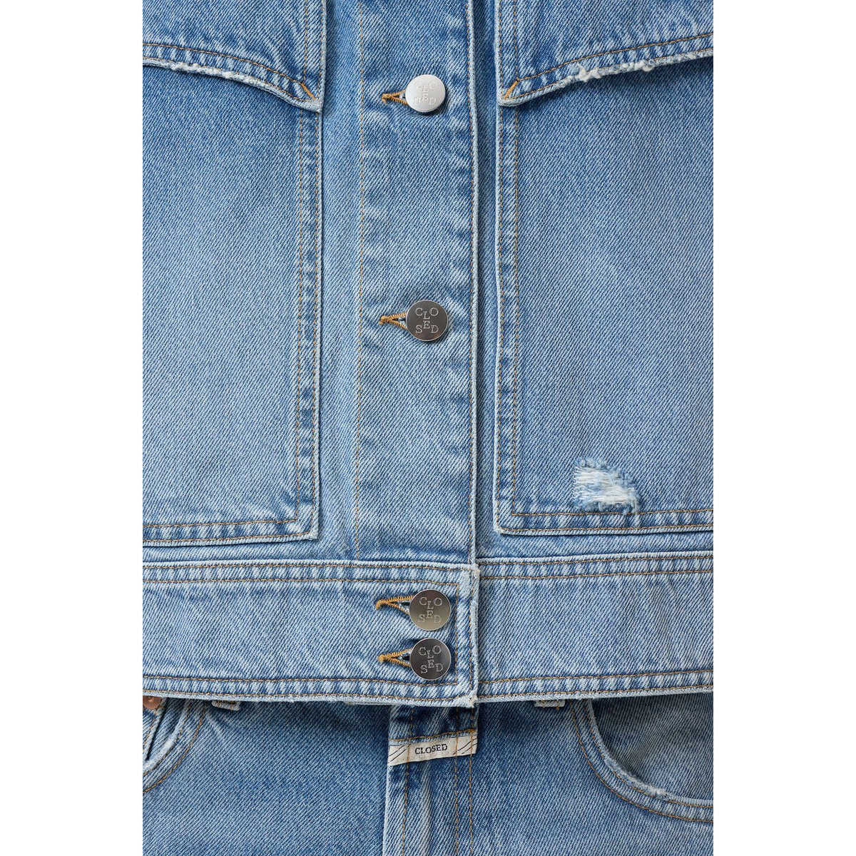 Women's mid blue denim jacket by Closed Women's, stylish 33° denim jacket shown in the image.