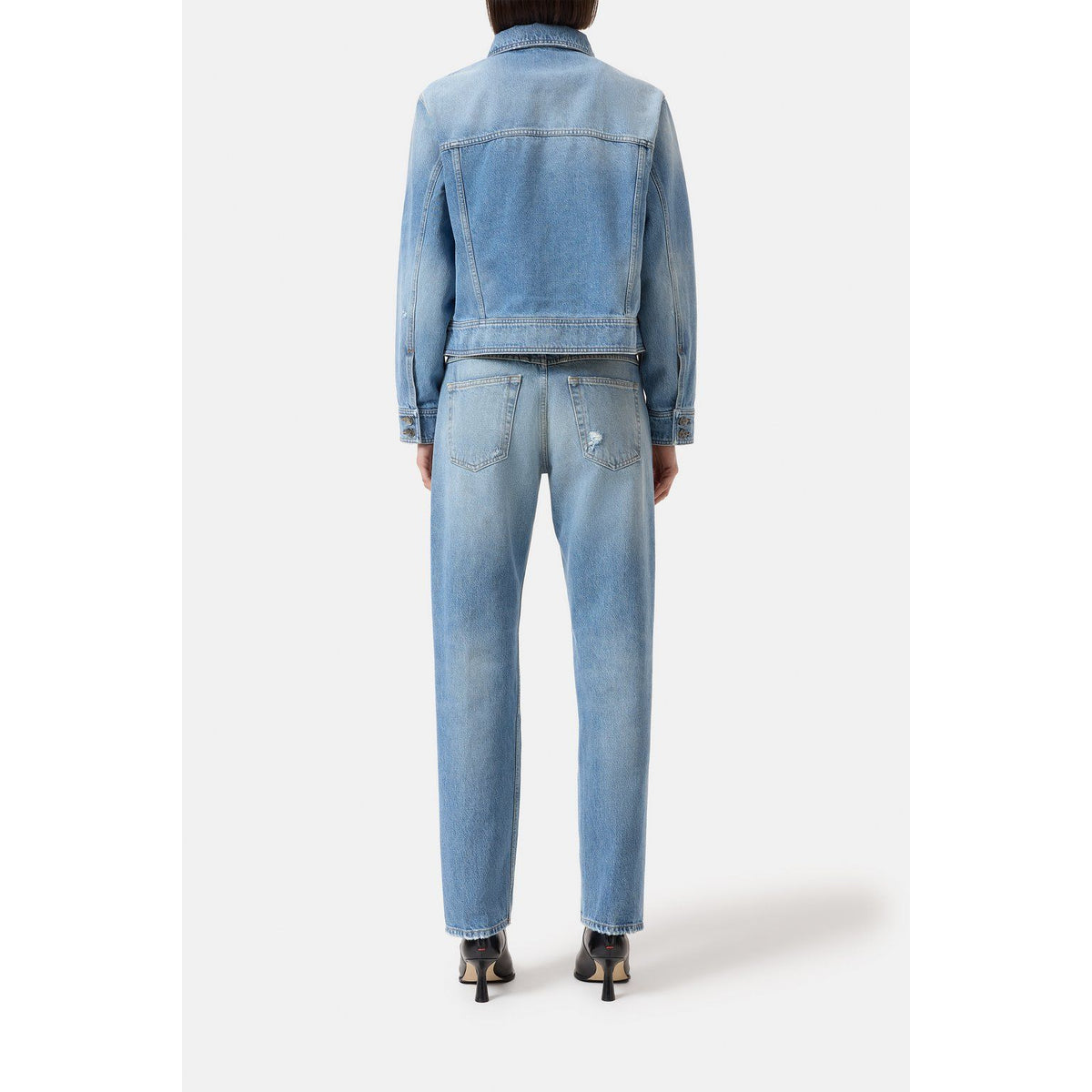 Women's mid blue denim jacket by Closed Women's, 33° denim jacket style, showing classic fit and button details.