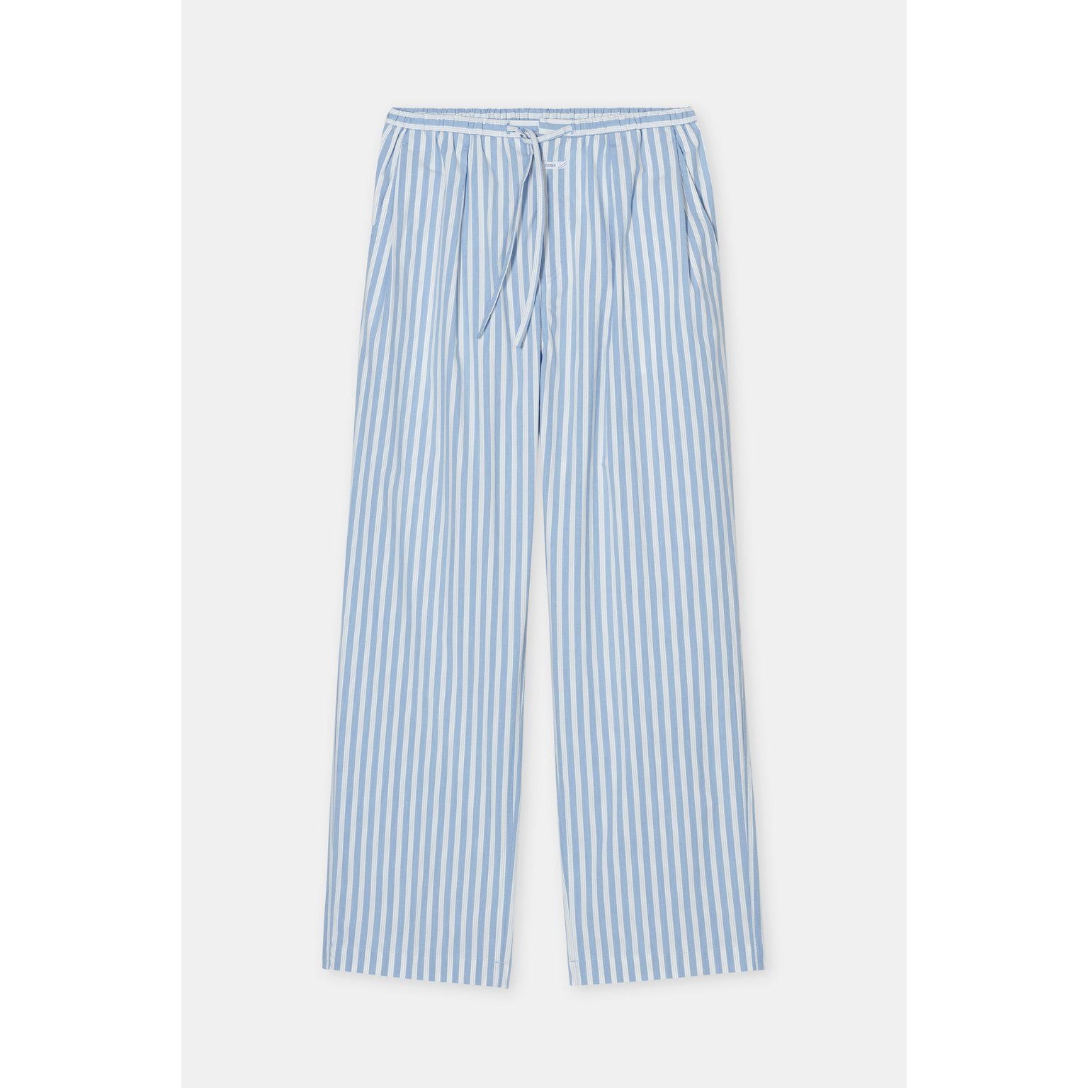 Women's Romilla Relaxed Pants in Cornflower Blue by Closed, featuring a comfortable fit and casual style.