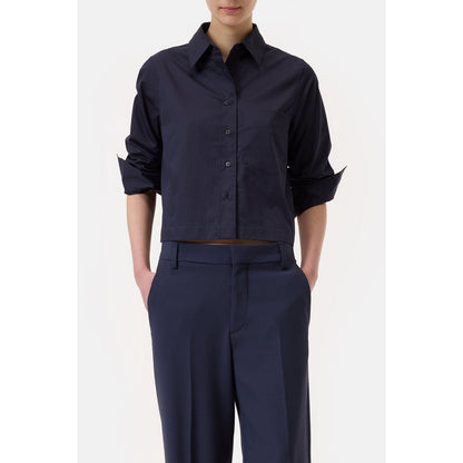 Women's dark night cotton poplin blouse by Closed, featuring short sleeves and a classic fit.