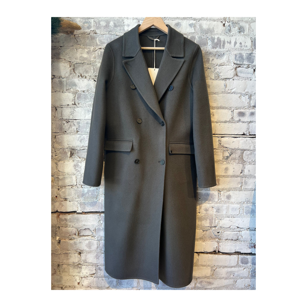 Women's Virgin Wool Cashmere Blend Coat by Closed Women's in Irish Coffee color, showcasing its stylish collar and tailored fit.