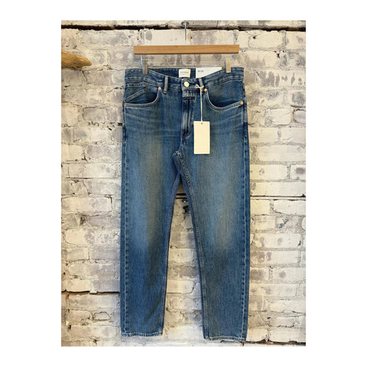 Men's Cooper True Regular Jean in mid blue denim, featuring classic fit and sturdy fabric, by Closed Men's.