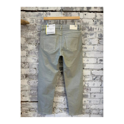 Men's Cooper True Stretch Jean in Cloud Grey by Closed Men's, showing the fit and fabric texture of the denim.