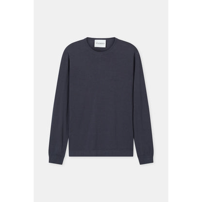 Men's black cotton jumper by Closed Men's, featuring a comfortable fit and classic style, shown in a close-up view.
