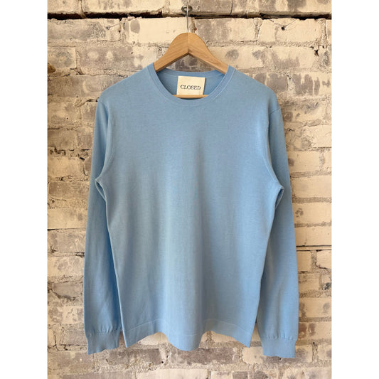 Men's sky blue cotton jumper by Closed Men's, featuring a cozy knit design and ribbed cuffs, perfect for casual wear.