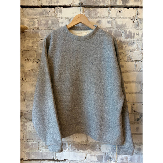 Women's Heather Charcoal Cotton Tencel brushed fleece oversized long sleeve crew by V::Room, soft and cozy fleece top.