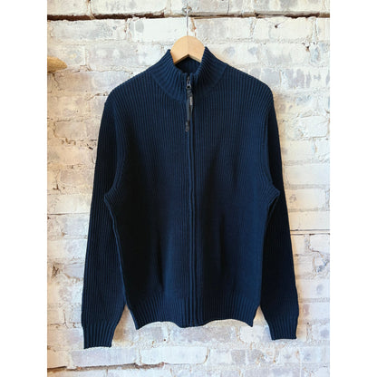 Men's navy cotton-yarn zip-up sweater by Aspesi, featuring a close-up of the knitted fabric and front zipper detail.
