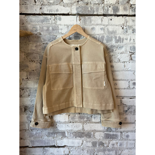 Women's cropped utility jacket in camel beige by Closed Women's, featuring multiple pockets and a stylish, casual fit.