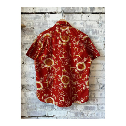 Men's Freenote Cloth Dean Double Pocket SS Shirt in Aloha Red with short sleeves and front chest pockets.