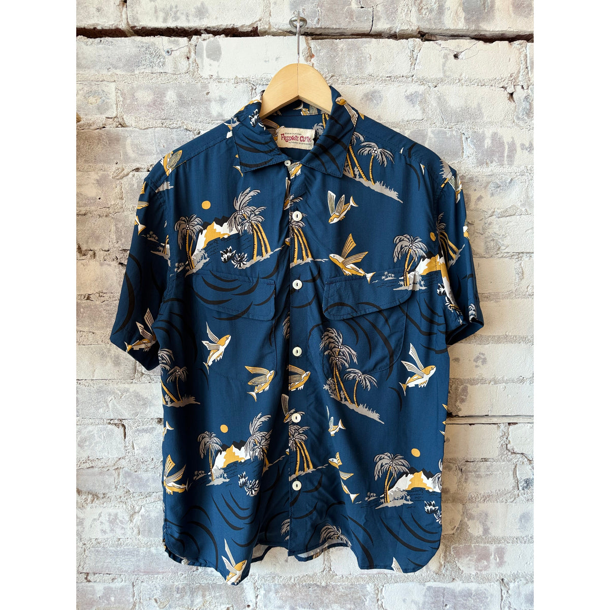 Men's navy Freenote Cloth Dean Double Pocket SS Shirt with flying fish pattern, lightweight casual shirt for warm weather.