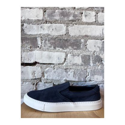 Men's navy Garda Suede Low Slip-On shoes by Diemme, featuring a sleek slip-on design and soft suede material.
