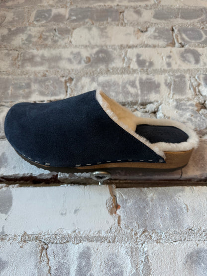 Women's Ella suede and lambswool clog in navy and white, featuring a stylish and comfortable design by Kunsten Clogs.