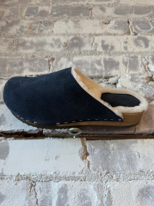 Kunsten Clogs Ella Suede/Lambswool Clog - Navy/White Dark Gray