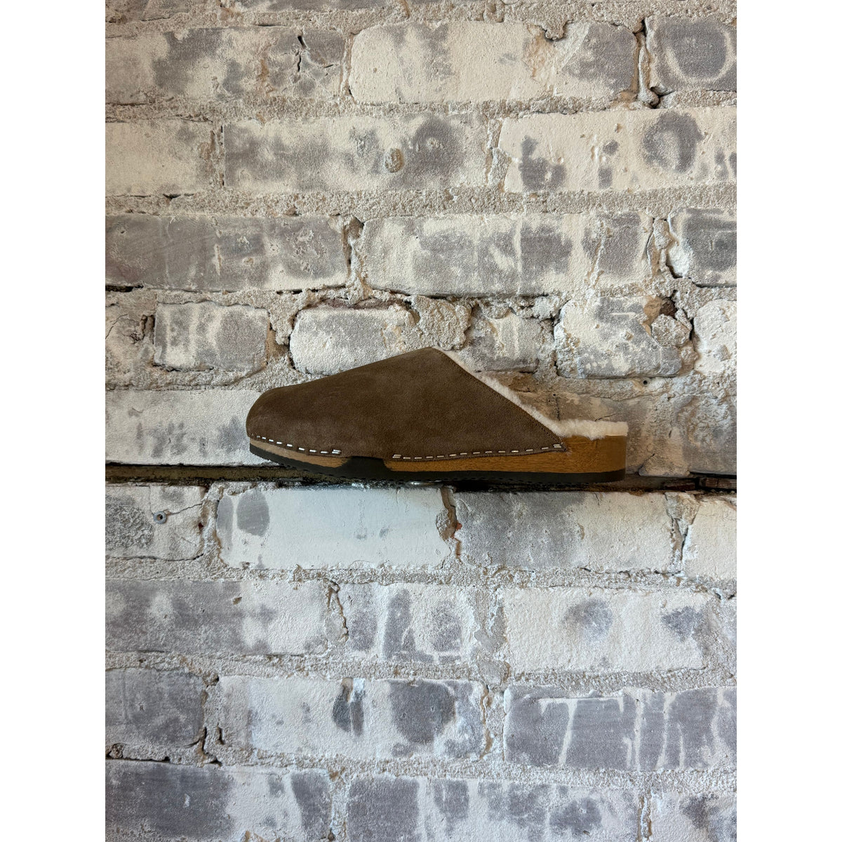 Women's Ella suede and lambswool clog in umber and white wool by Kunsten Clogs, showing the stylish, cozy footwear with textured materials.
