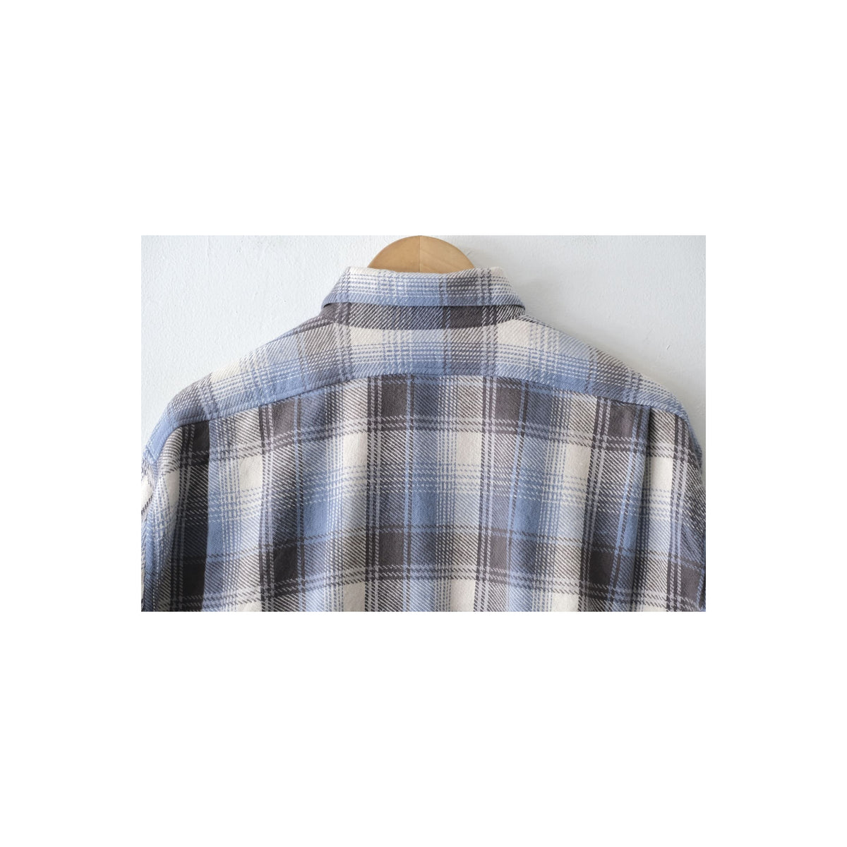 Men's blue check fatigue flannel shirt by Fujito, featuring classic plaid pattern and casual fit, suitable for everyday wear.