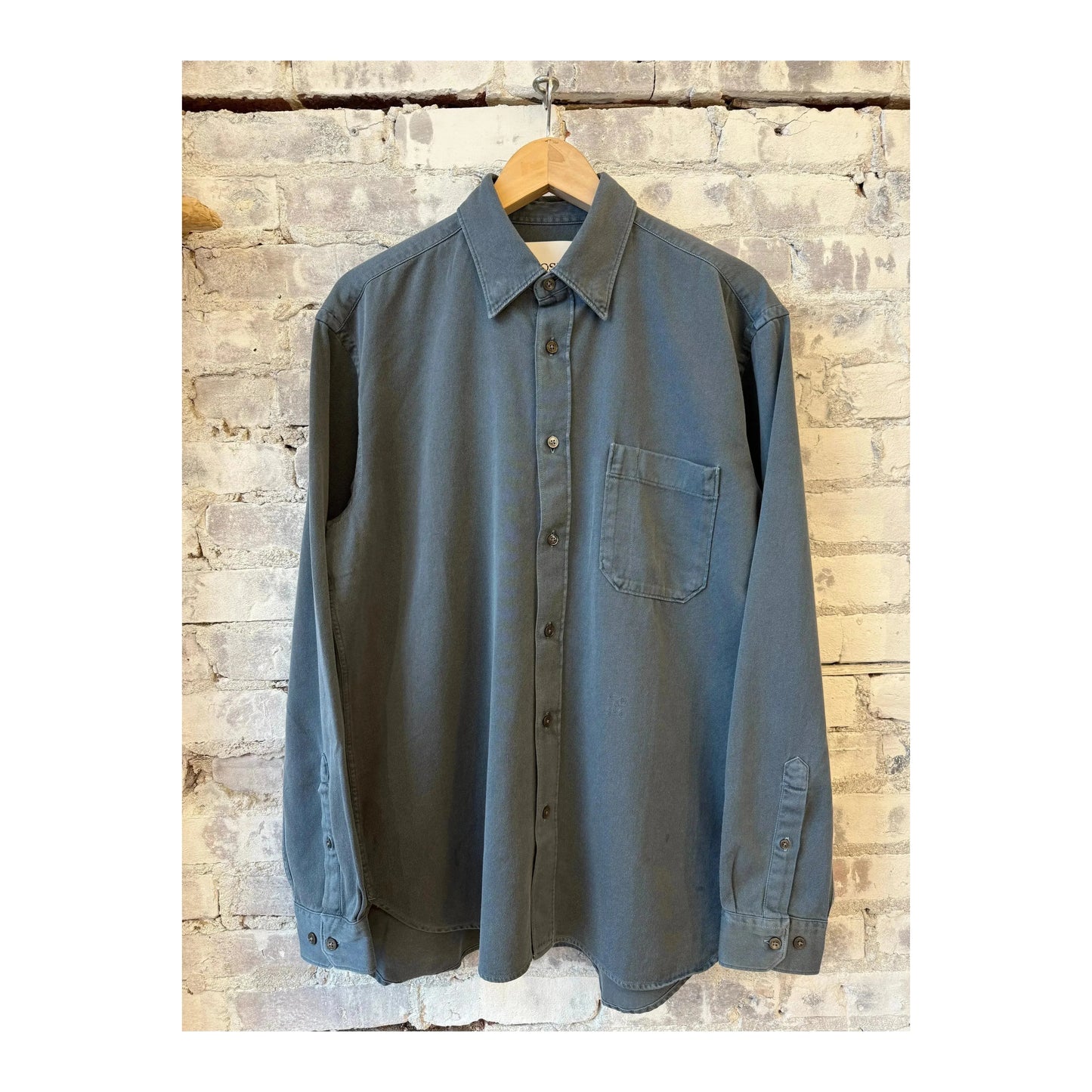 Men's formal army shirt in graphite blue by Closed Men's, featuring a crisp design and button-down collar.