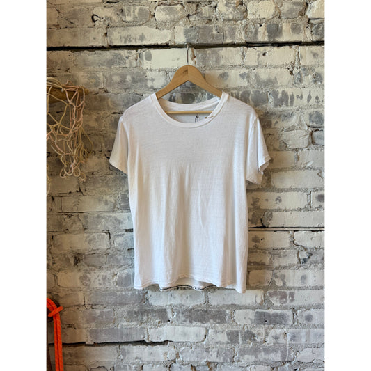 Women's Freecity Free Loose N Easy Oldschool Tubular SST laundry whites sneakers with white laces and retro design.