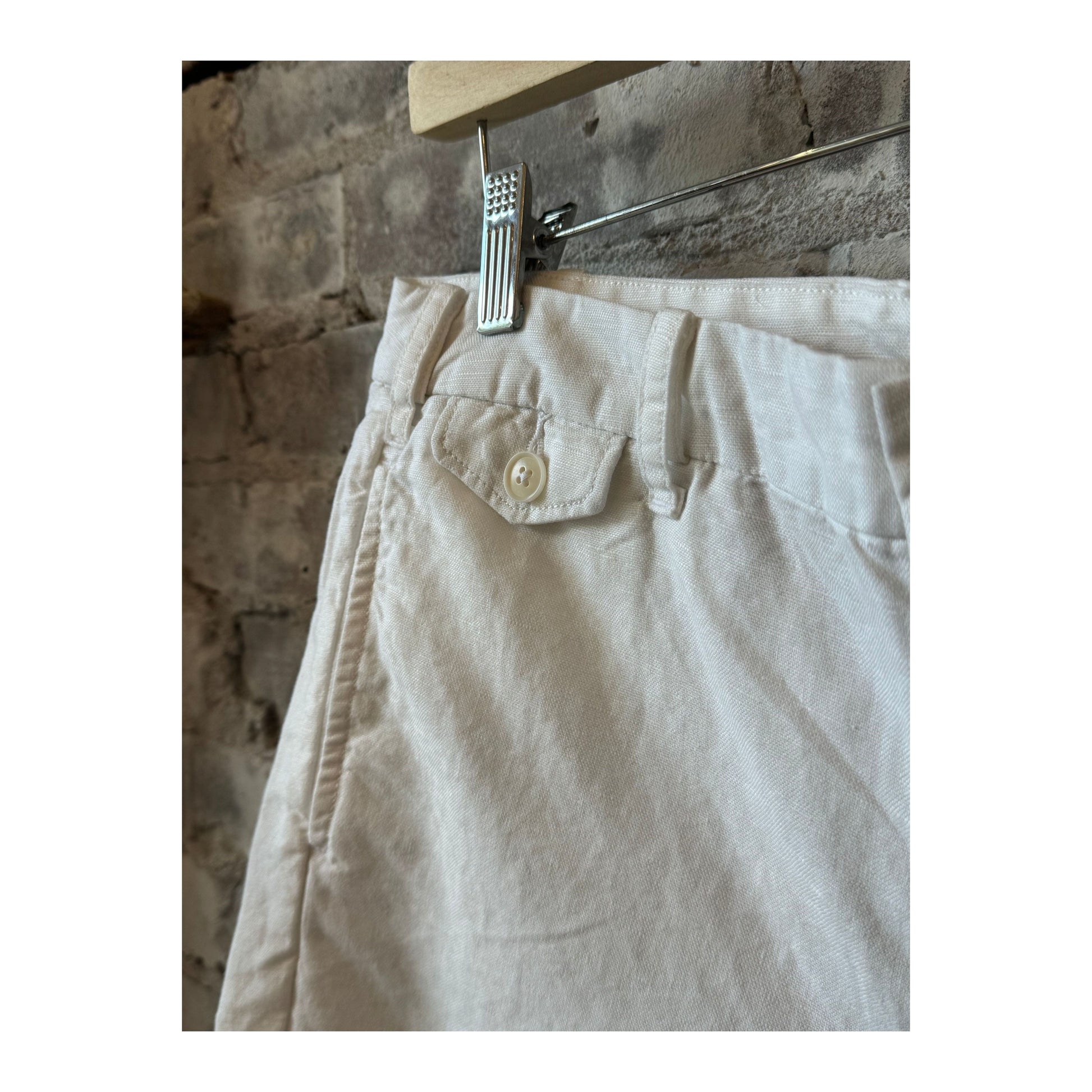 Women's white kite flying shorts by G1 Women's, lightweight summer shorts with a relaxed fit and comfortable waistband.