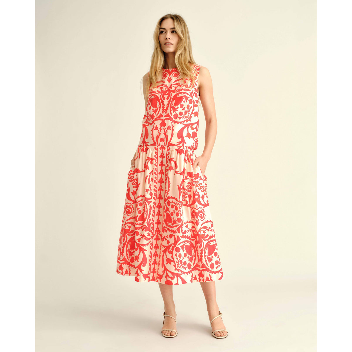 Women's Georgia Skirt in Faraway Print by Cartolina featuring a flowing design and vibrant Poppy floral pattern.