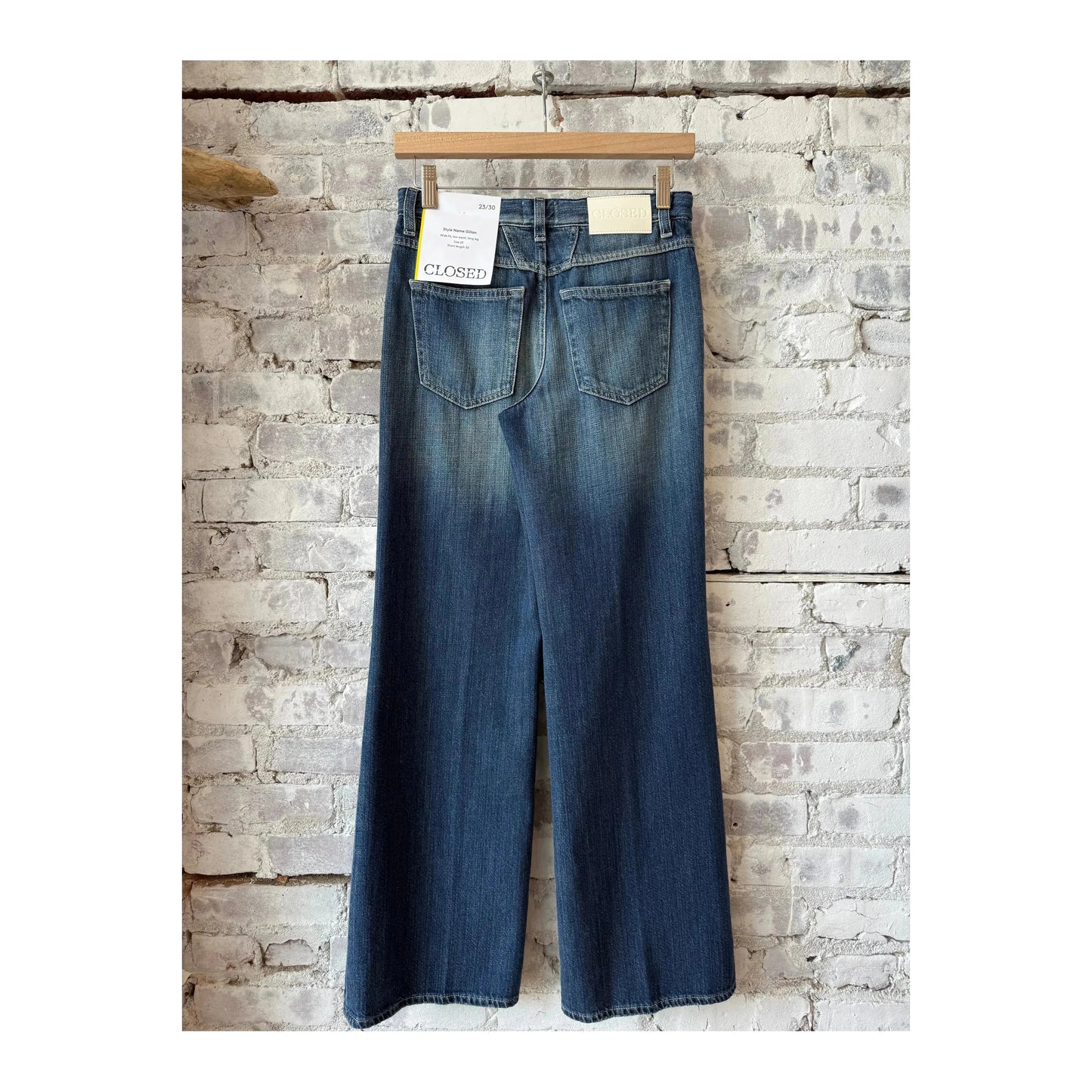 Dark blue women's Gillan Wide Jean by Closed, showing the relaxed fit and classic jean style with visible stitching and pockets.