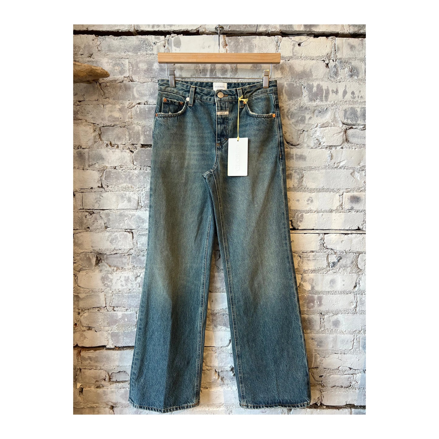 Mid blue Gillan Wide Jean for women by Closed Women's, showing the relaxed fit and classic denim texture.