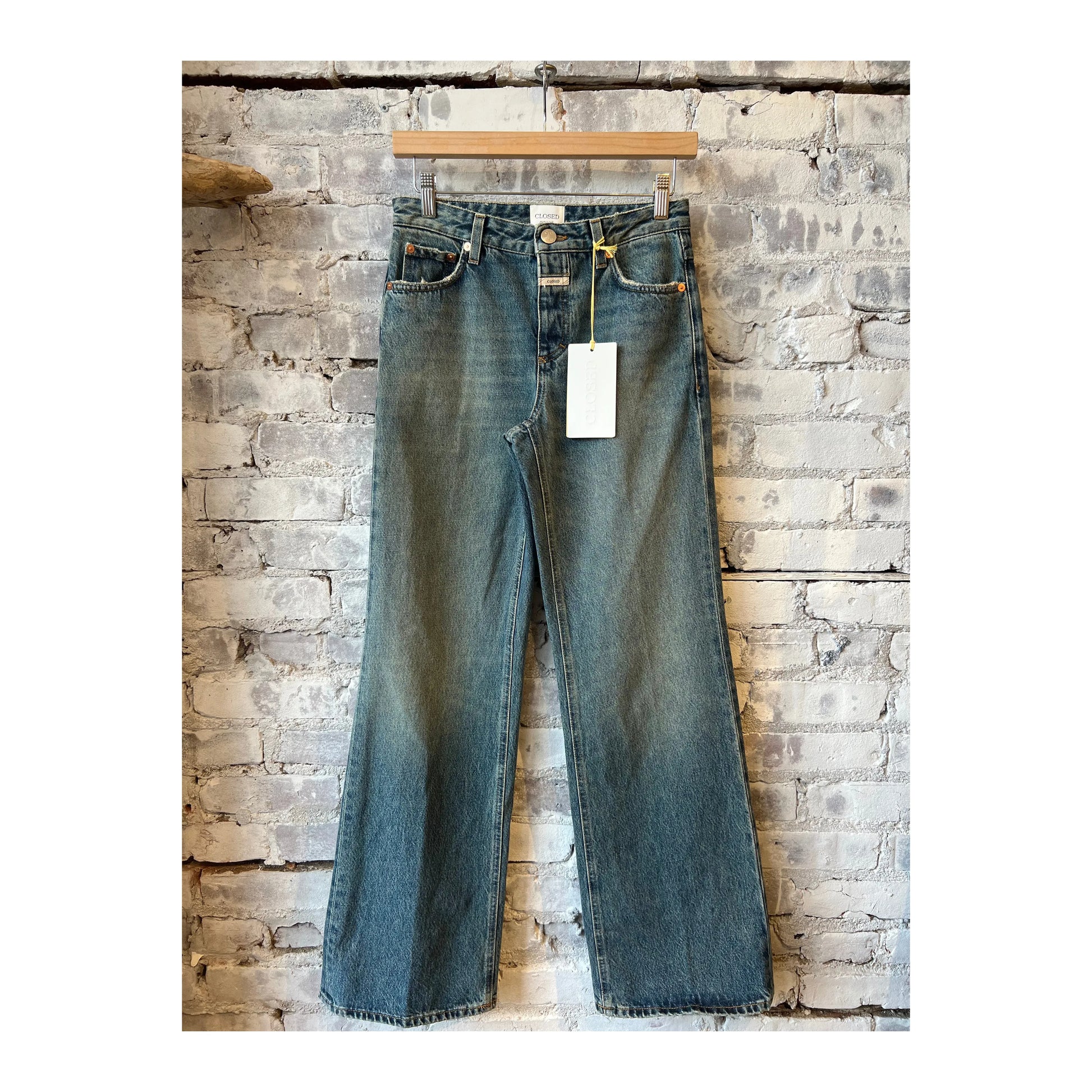 Mid blue Gillan Wide Jean for women by Closed Women's, showing the relaxed fit and classic denim texture.