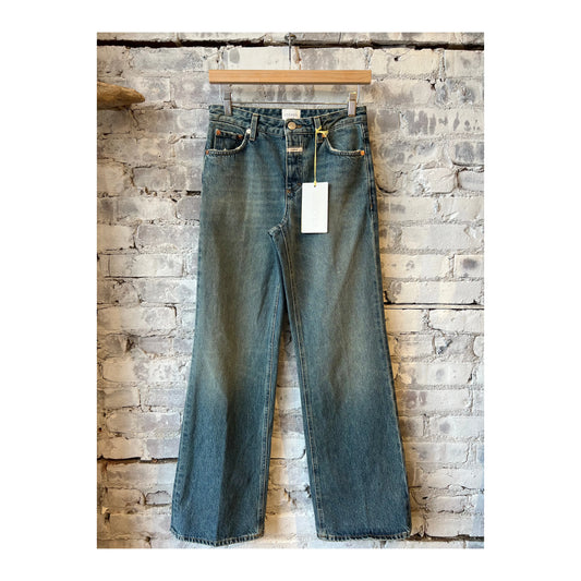 Mid blue Gillan Wide Jean for women by Closed Women's, showing the relaxed fit and classic denim texture.