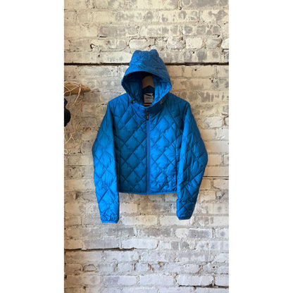 Women's Ginger Nylon Ripstop Jacket by Aspesi in Azzurro color, featuring lightweight ripstop fabric and a stylish, casual fit.