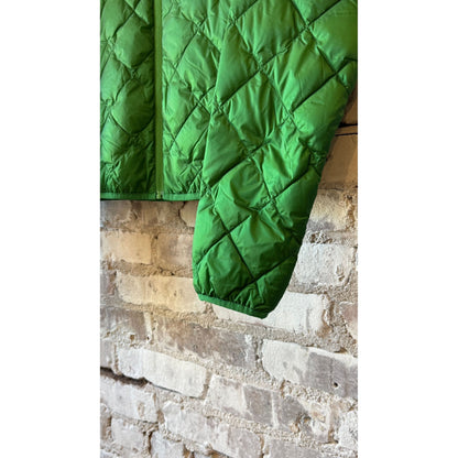 Women's Ginger Nylon Ripstop Jacket in Verde by Aspesi, lightweight with a sleek design and nylon ripstop fabric.