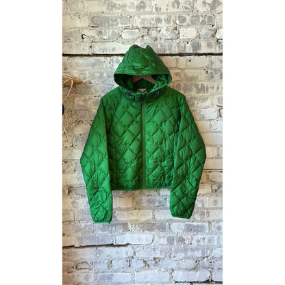 Women's Ginger Nylon Ripstop Jacket in Verde by Aspesi, featuring lightweight, durable nylon ripstop fabric with a stylish fit.